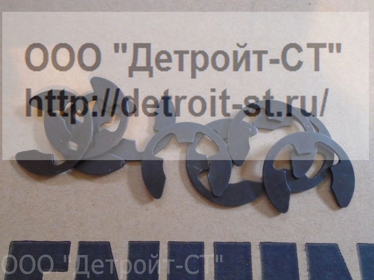 Кольцо стопорное оси коромысла Cummins K19, K38, K50 205439 фото запчасти