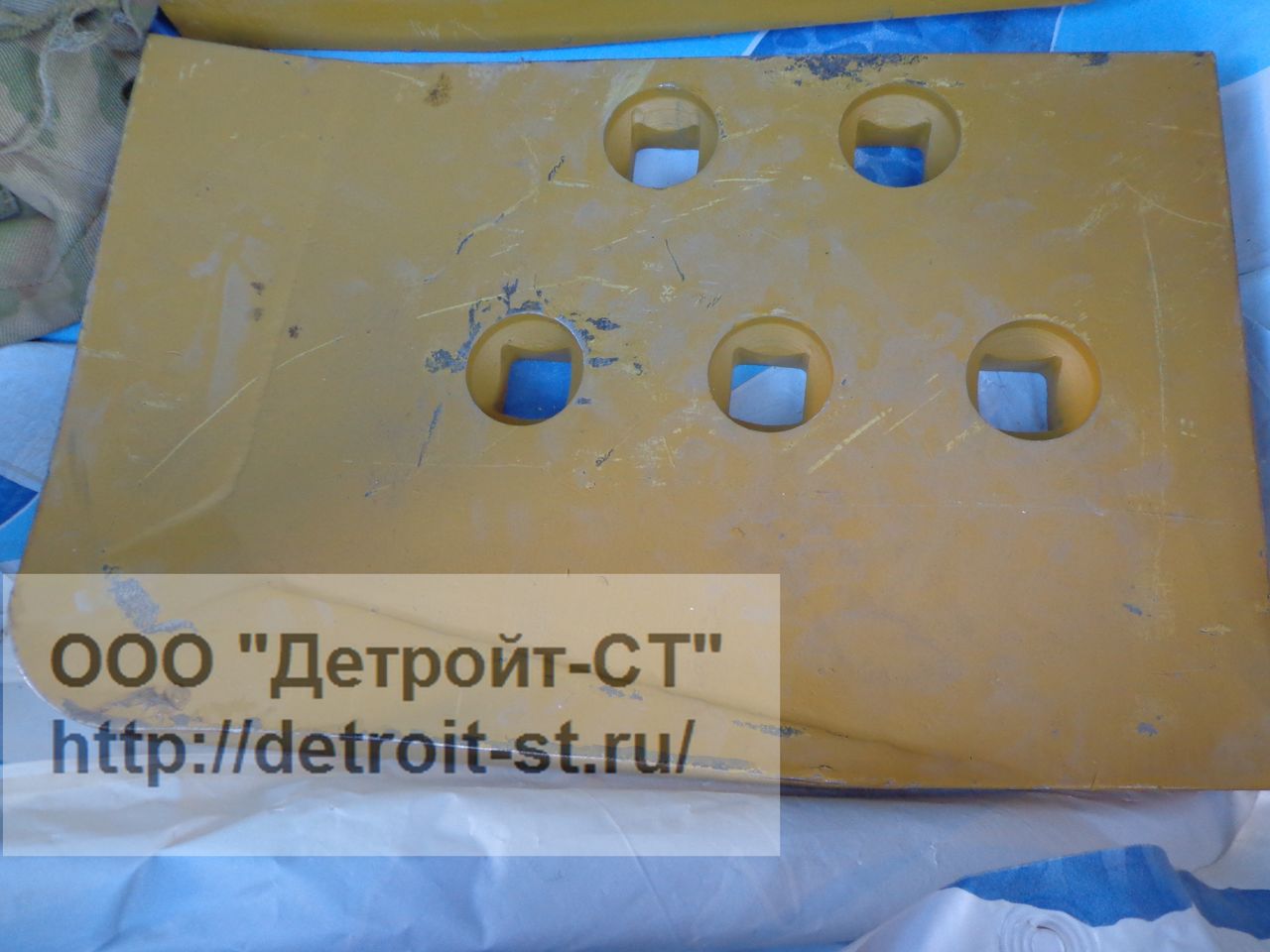 Бокорез отвала 14Y-71-11330 Komatsu фото запчасти