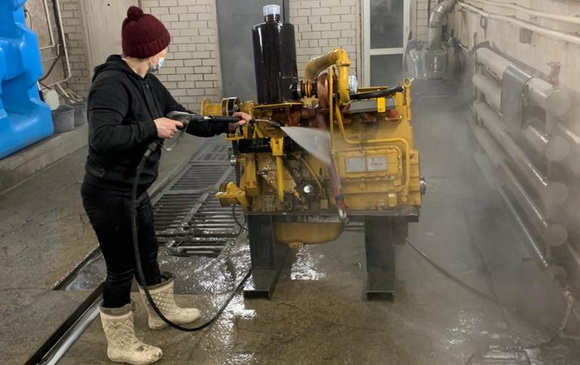 Капремонт_наружная мойка двигателя