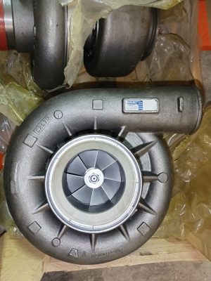 Турбина Cummins HX83 4956104 (4089297, 2838542, 3599008, 3599007, 3599009) фото запчасти