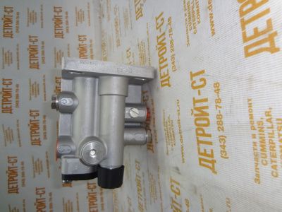 Топливный фильтр со стойкой Deutz 04506917 фото запчасти