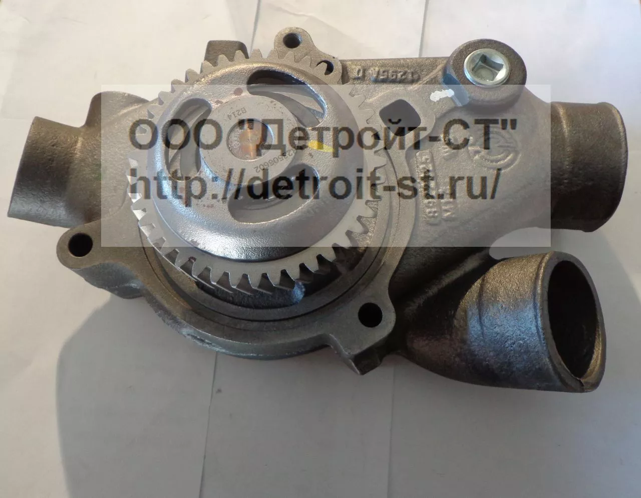 Насос водяной Detroit Diesel 6V71, 6V92, 8V71, 8V92 23506602 фото запчасти
